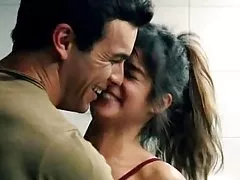 πορνό σεξ Milf παίρνει απογυμνώνεται τότε χειροπέδες ενώ παράλληλα θα δίνει μια πίπα