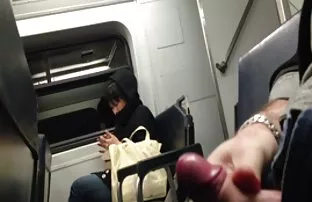 πορνό σεξ Sindhura παίζει με το δικό της βυζιά