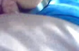 πορνό σεξ Abbey ρυάκια assrides ένα μαύρο κρουνός σε μια τουαλέτα