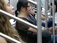 πορνό σεξ Skinny μαμά με μικρά βυζιά