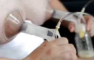 πορνό σεξ Silvia έδειξε nataly πώς να παραδώσει μια bj