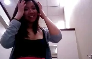 πορνό σεξ Busty ασιατικό milf πίσω από τα παρασκήνια