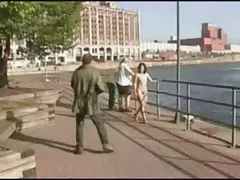 πορνό σεξ Κόρη fucks ζευγάρι λεσβιών εραστή της