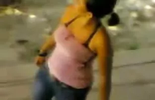 πορνό σεξ Παλιό αλλά ακόμα ζεστό γιαγιά με ζεστό σώμα