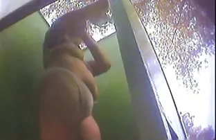 πορνό σεξ Δύο γιαγιάδες, ένας κόκορας