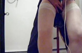 πορνό σεξ Διάτρηση μου νοικοκυρα μιλφ, ενώ εργάζεται