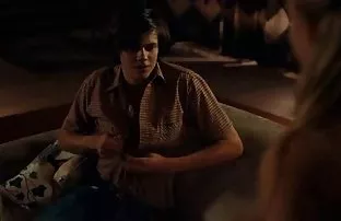 πορνό σεξ Νεαρή ξανθιά στεναγμοί με έκσταση ενώ μελαχρινή γλείφει την τρύπα της