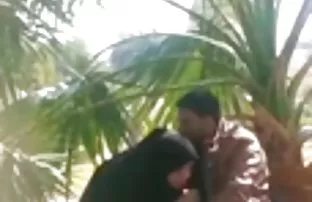 πορνό σεξ Hairy μητέρες σκατά νεαρούς γιους βρώμικο