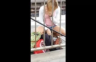 πορνό σεξ Σεξ με την μαμά στο ξενοδοχείο