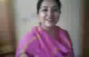 πορνό σεξ Stud πηδάει δύο ασιατικές hotties