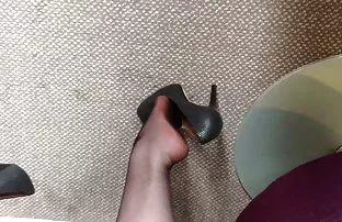 πορνό σεξ Καυτό ώριμη και έφηβος λεσβία σκηνή στην κουζίνα