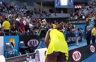 πορνό σεξ Μαμά, τον επισκέπτεται στο χώρο εργασίας