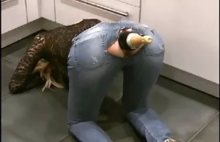 πορνό σεξ Ελκυστικές γυναίκες μεγαλύτερης ηλικίας με την ευκολία στη στρατιωτική ένταση