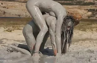 πορνό σεξ Ηλίθια παλιά καυτό κυρία ΦΕΡΝΕΙ σκατά εξωτερική σε στο διαλυτήριο