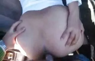 πορνό σεξ Καυτή ώριμη σερβιτόρα εξυπηρετεί έναν πελάτη