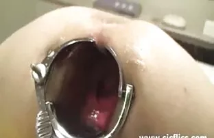 πορνό σεξ Hot μελαχρινή milf, πρωκτού και του προσώπου