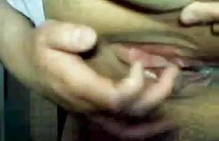 πορνό σεξ Ταινίες σύζυγος. Σύζυγος παίρνει τη γέμιση σκατά από μέσα της.