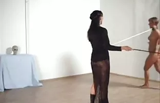 πορνό σεξ Κερατας ρολόγια σύζυγό του μυώδης ιππασίας ένα χοντρό καβλί