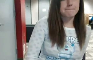 πορνό σεξ Όμορφο ιαπωνικό babe αγαπά τρώει μετά από τσιμπούκι