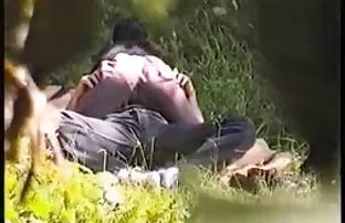 πορνό σεξ Ώριμη μητέρα γαμημένο και το πιπίλισμα νεότερους εραστή της