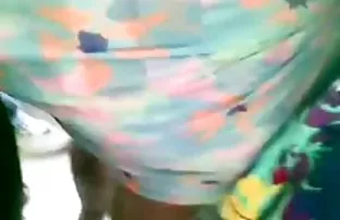 πορνό σεξ Μαμά μεγαλα βυζια Μιλφ δίνει βαθιά πίπα πριν να πατήσαμε