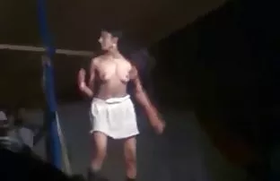 πορνό σεξ Γαλλικά τατουάζ τσούλα, όργιο με τρεις