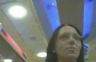 πορνό σεξ Φυσάει ένας από τους μπαμπάδες γειτονιά