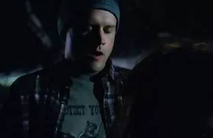 πορνό σεξ Louise bassett πηγαίνει στην πόλη για το μουνί